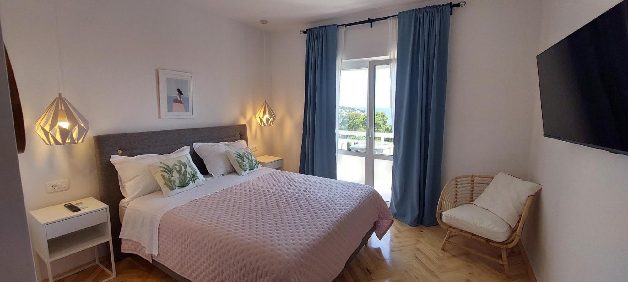 Luka 3* Hvar Town